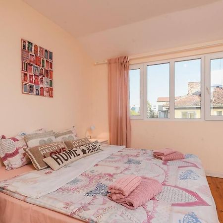 Spacious And Cozy 3 Bedroom Apartment In Downtown Sofia Exterior foto