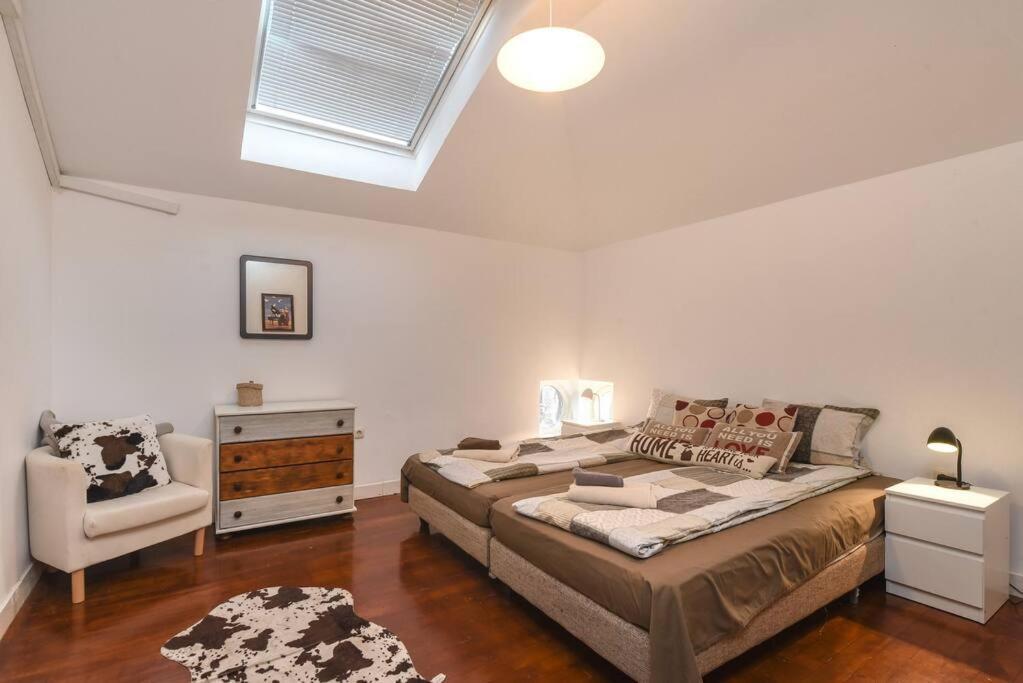 Spacious And Cozy 3 Bedroom Apartment In Downtown Sofia Exterior foto