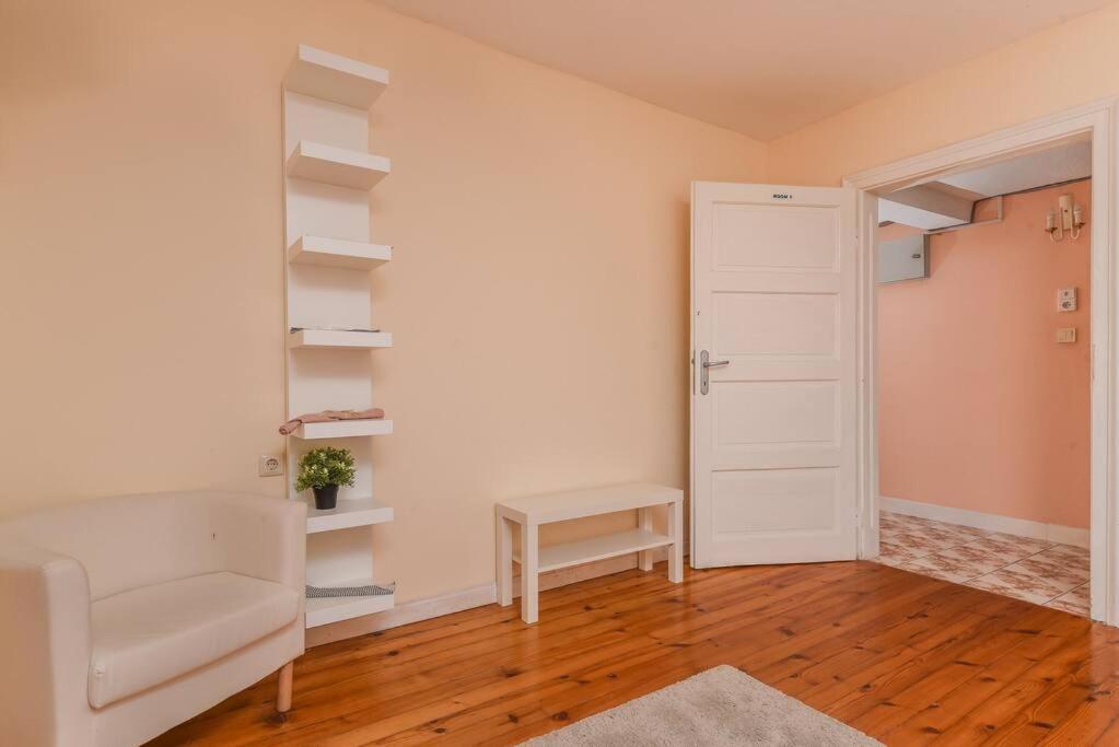 Spacious And Cozy 3 Bedroom Apartment In Downtown Sofia Exterior foto